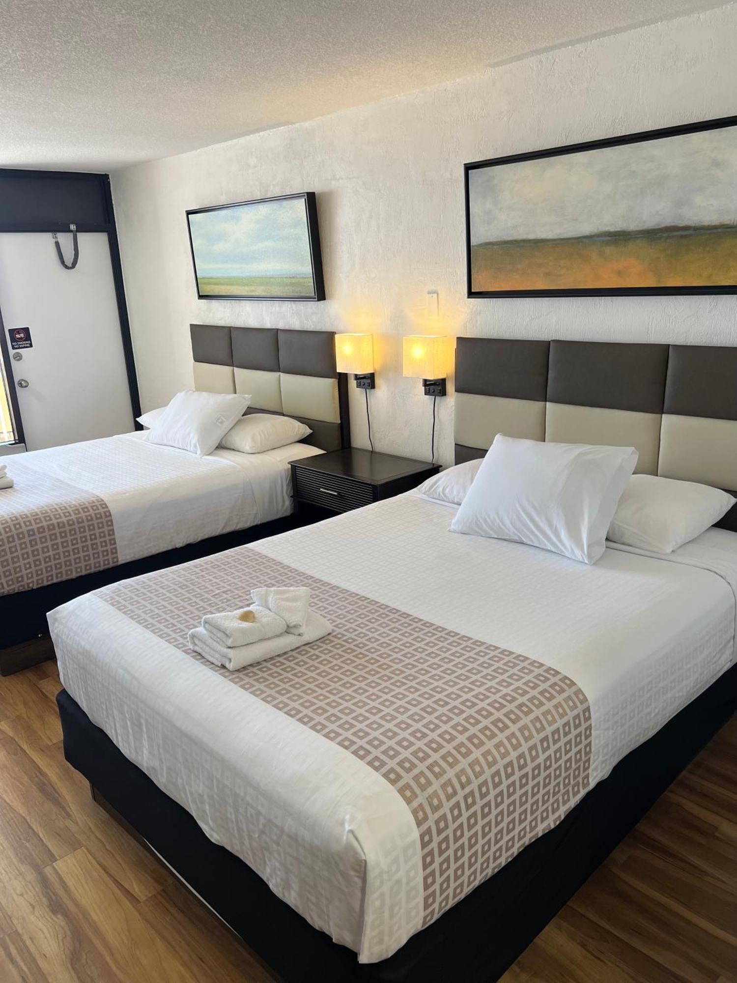 Flamingo Inn Beachfront - Дейтона-Бич Экстерьер фото