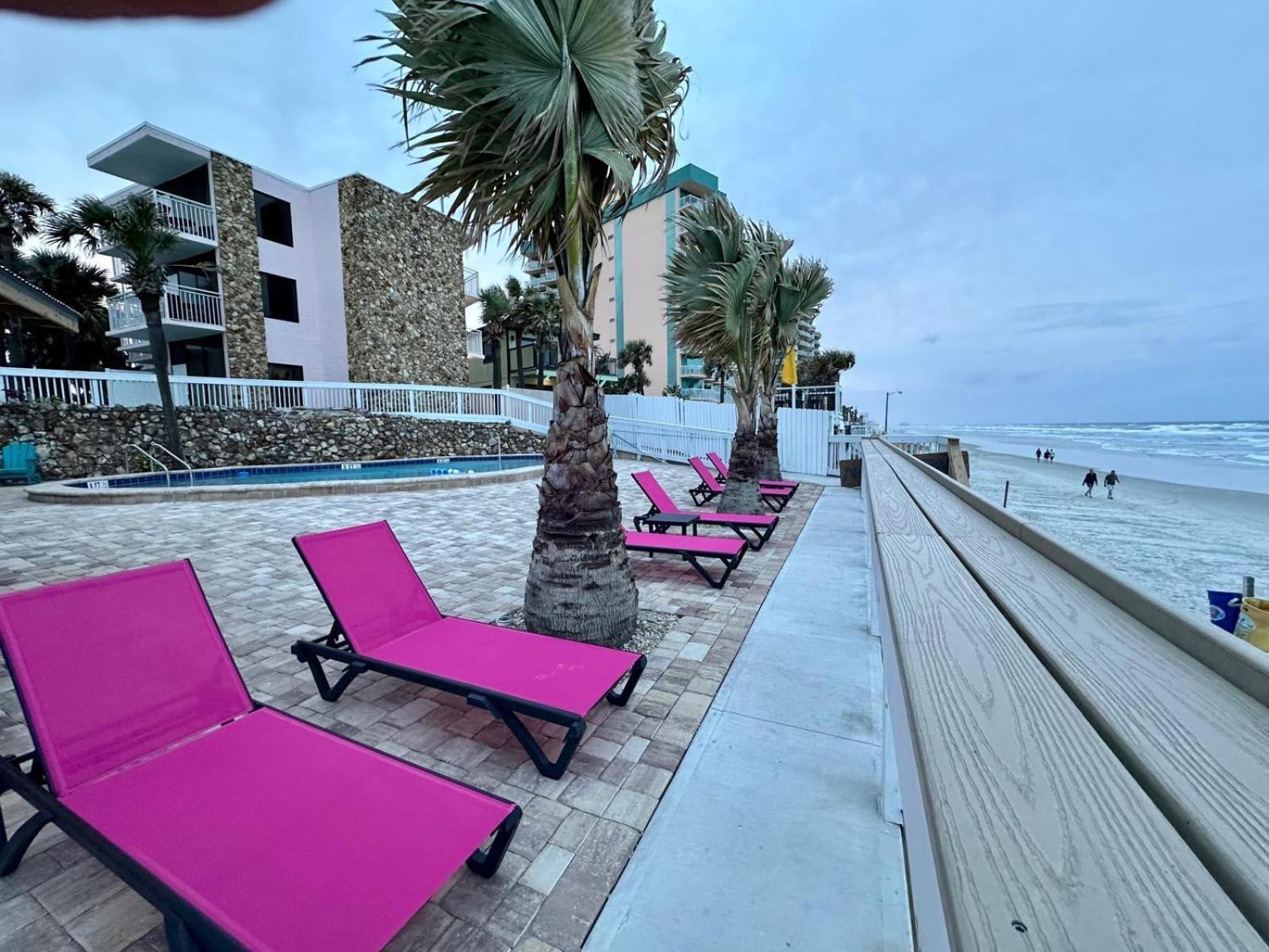 Flamingo Inn Beachfront - Дейтона-Бич Экстерьер фото
