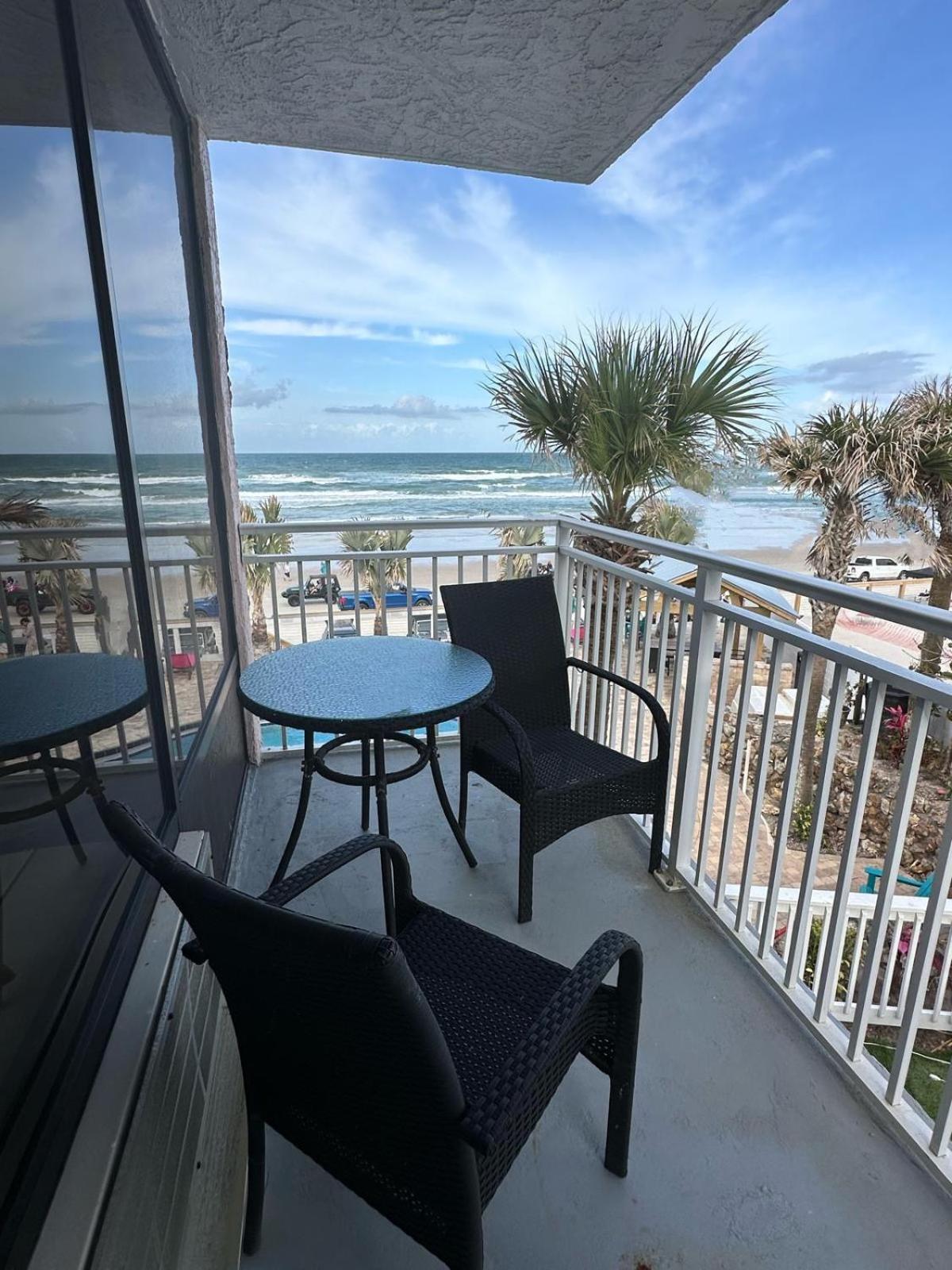 Flamingo Inn Beachfront - Дейтона-Бич Экстерьер фото